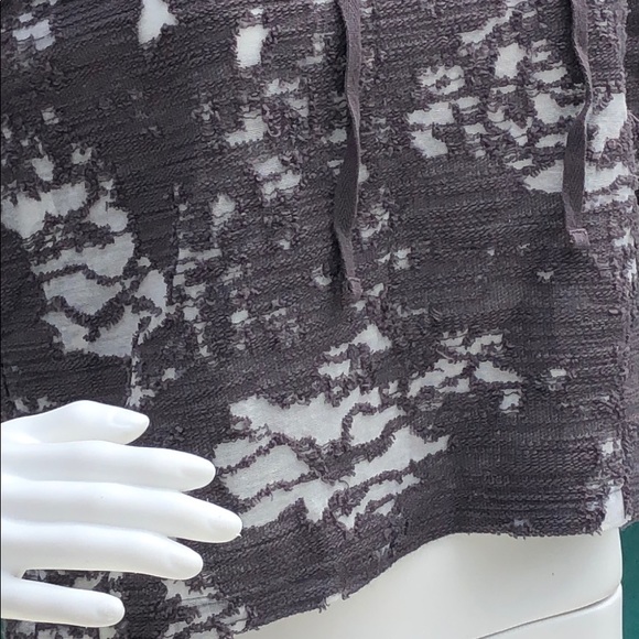 Hoodie with long sleeve, distressed fabric look - Picture 7 of 8